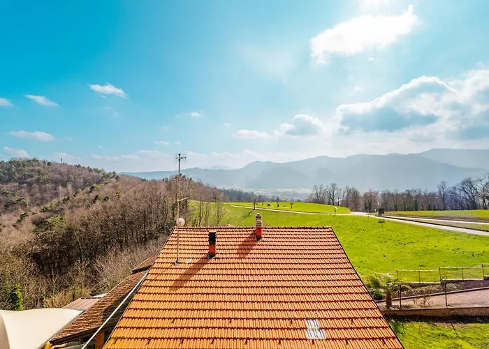 Valle Maira Apartment *