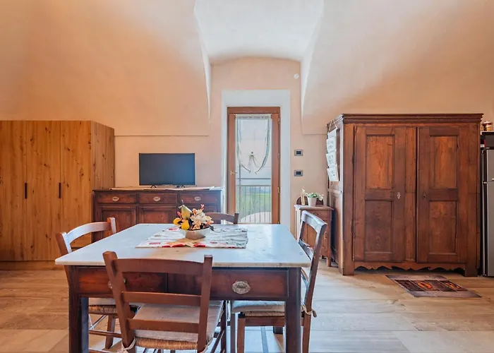 Valle Maira Apartment *